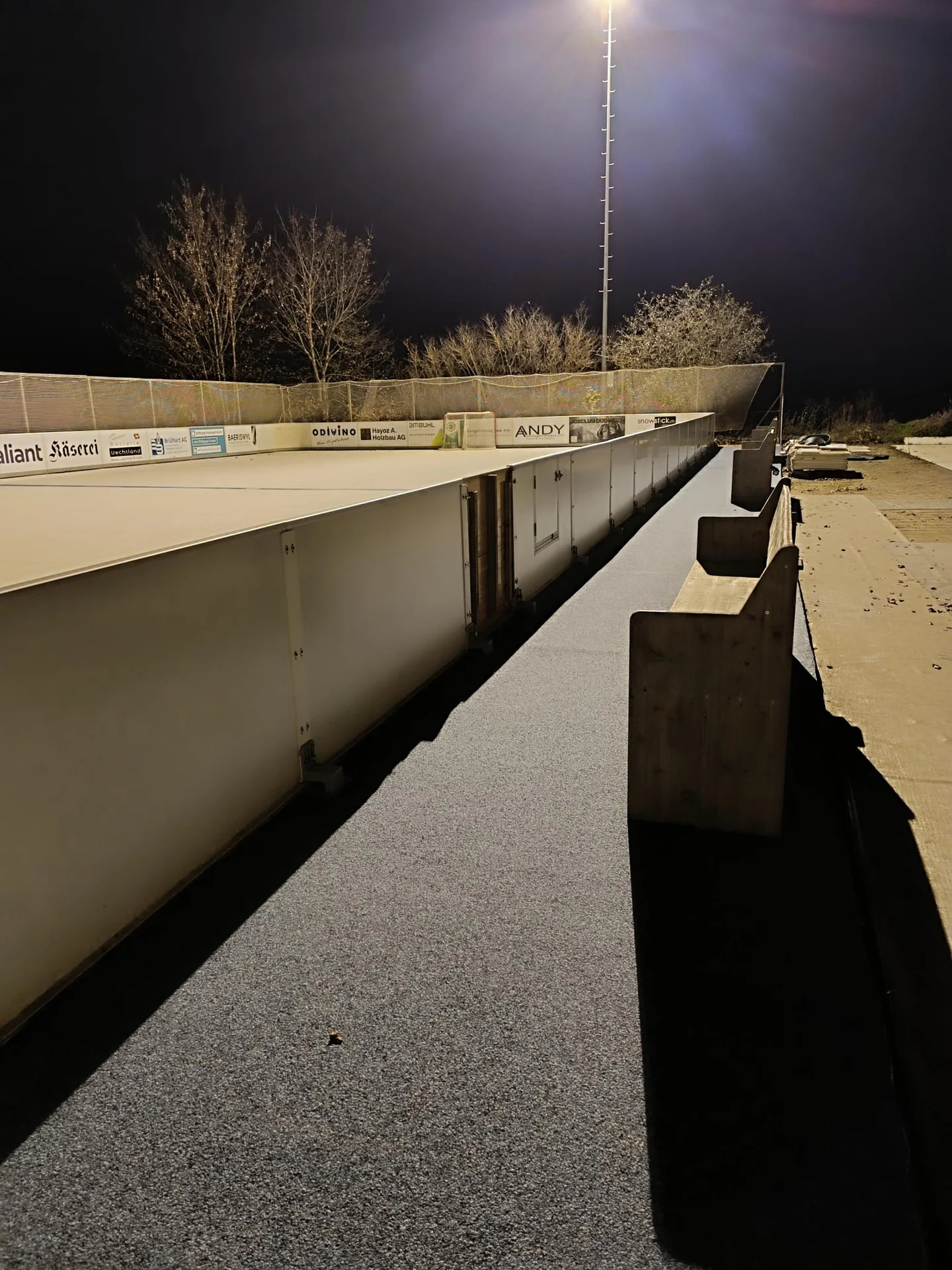 Kunststoffbahn mit Licht